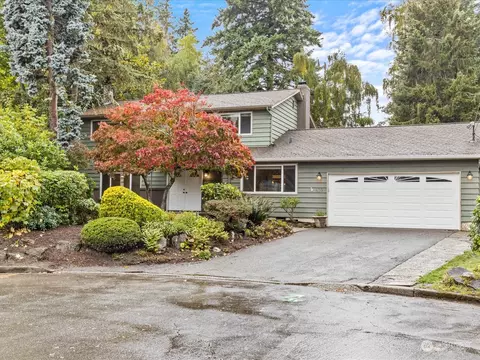 639 NW 183rd St, Shoreline, WA 98177