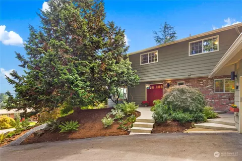 18319 57th Ave NE, Kenmore, WA 98028