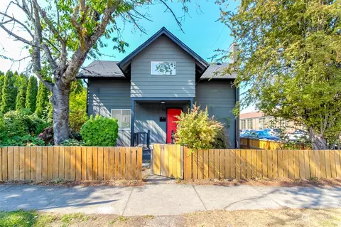 502 4th St SW, Puyallup, WA 98371