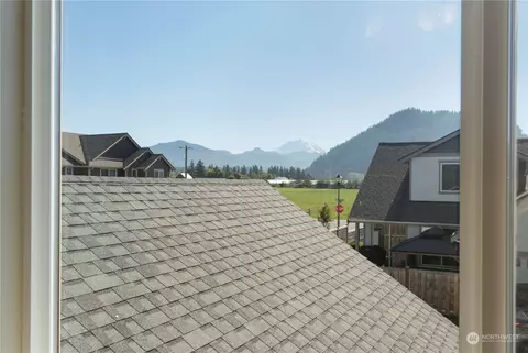 160 Love Dr, Enumclaw, WA 98022 photo 4