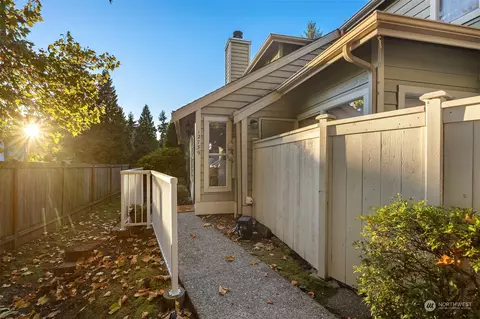 12759 NE 132nd St, Kirkland, WA 98034