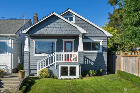 546 NE 79th St, Seattle, WA 98115