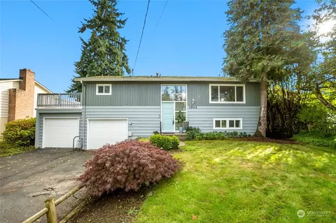 1902 200th Pl SW, Lynnwood, WA 98036