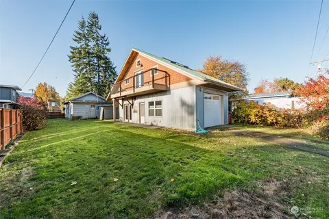 827 W 6th St, Port Angeles, WA 98363