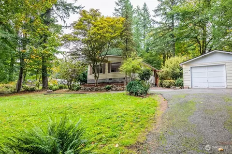 11050 E Lake Joy Dr NE, Carnation, WA 98014