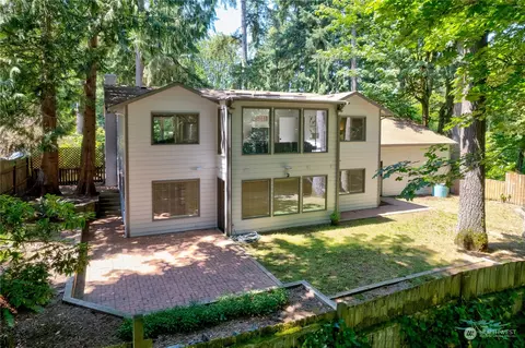 16610 212th Ave NE, Woodinville, WA 98077