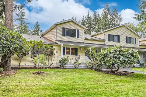 111 S 325th Pl, Federal Way, WA 98003