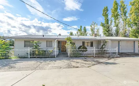 444 Eastmont Ave, East Wenatchee, WA 98802