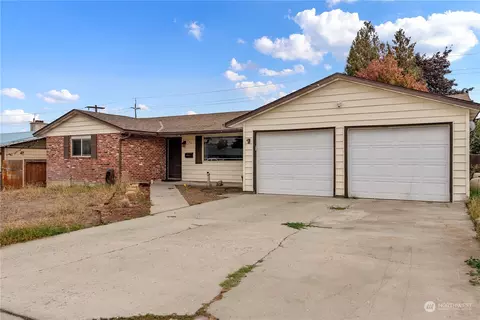 721 Schons Pl, Wenatchee, WA 98801