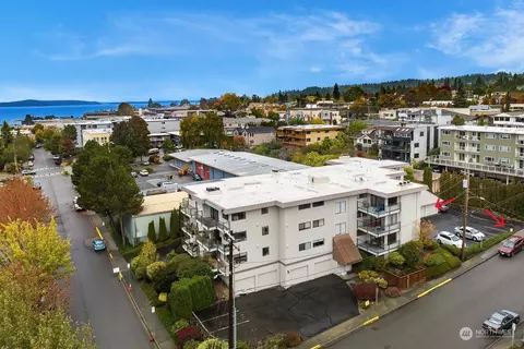 217 Alder St #105, Edmonds, WA 98020