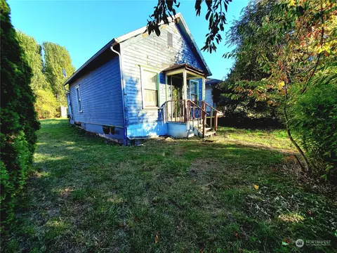 4724 25th Ave SW, Seattle, WA 98106