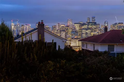 1221 Bigelow Ave N, Seattle, WA 98109