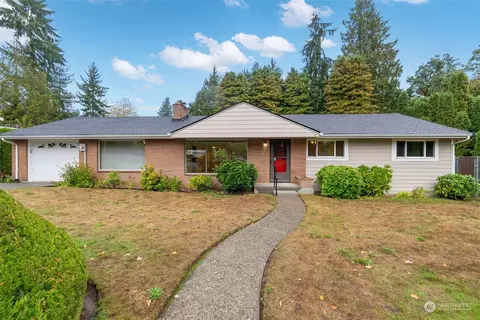 1936 NE Calhoun St, Bremerton, WA 98310