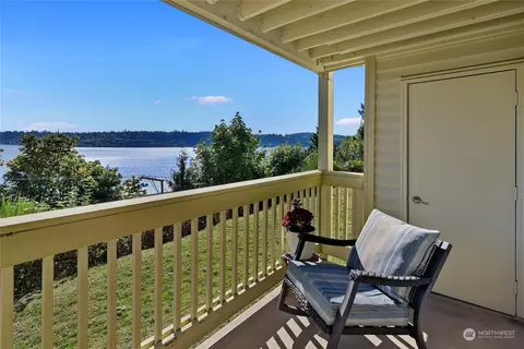 1700 W Sunn Fjord Ln #L105, Bremerton, WA 98312