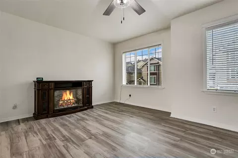 3029 Belmonte Ln, Everett, WA 98201 photo 6