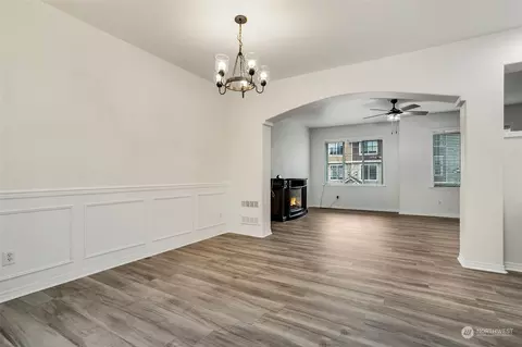 3029 Belmonte Ln, Everett, WA 98201 photo 4