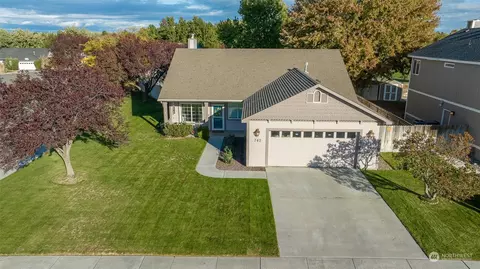 742 N Nevada Ct, Kennewick, WA 99336