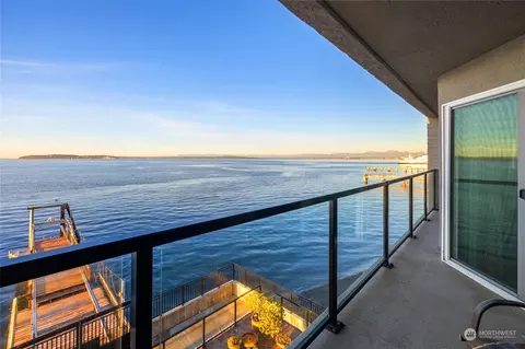 610 Front St #406, Mukilteo, WA 98275