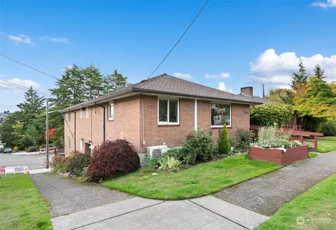 1904 26th Ave W, Seattle, WA 98199