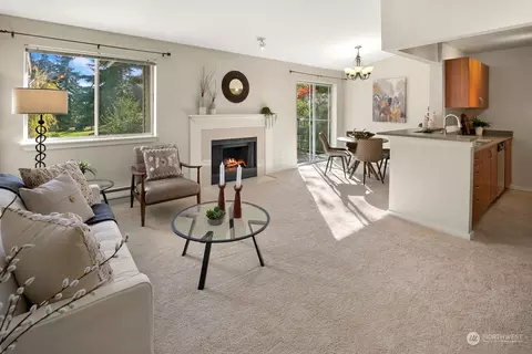 15415 35th Ave W #H202, Lynnwood, WA 98087