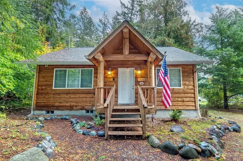111 Portal St, Packwood, WA 98361