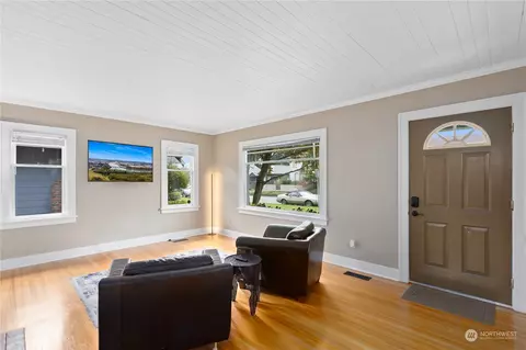 3215 Rockefeller Ave, Everett, WA 98201 photo 4