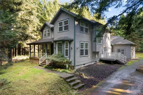 7923 Howe Rd NW, Olympia, WA 98502
