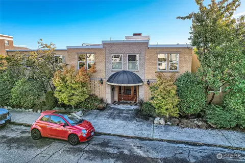1818 Bigelow Ave N #201, Seattle, WA 98109