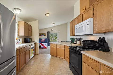 4806 204th Street Ct E, Spanaway, WA 98387 photo 14