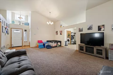 4806 204th Street Ct E, Spanaway, WA 98387 photo 7
