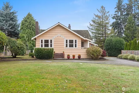 715 7th Ave N, Edmonds, WA 98020
