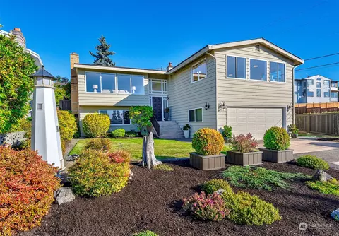 1063 B Ave S, Edmonds, WA 98020