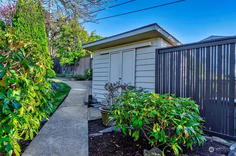 1063 B Ave S, Edmonds, WA 98020 photo 27