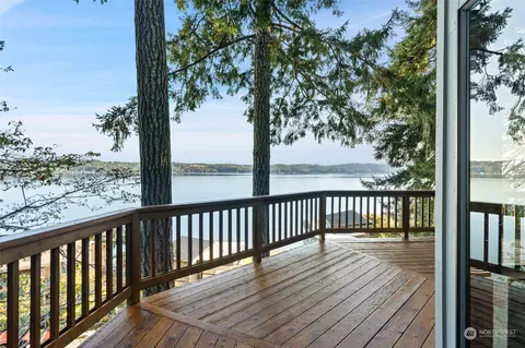 5841 NE North Shore Rd, Belfair, WA 98528