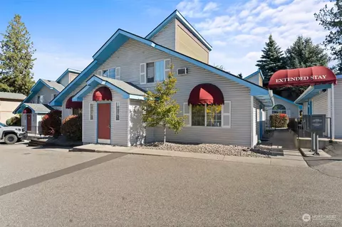 20 E Pineridge Ct, Spokane, WA 99208