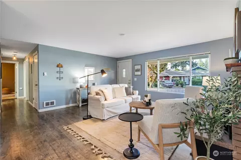 19011 Grannis Rd, Bothell, WA 98012 photo 3