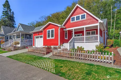 354 Anchor Ln, Port Ludlow, WA 98365