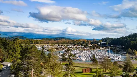 443 Modoc Way, La Conner, WA 98257
