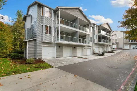 3006 SE 8th St #2123, Renton, WA 98058