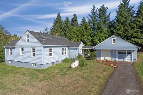 392 E State Route 4, Cathlamet, WA 98612