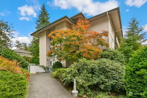 5630 200th St SW #B217, Lynnwood, WA 98036