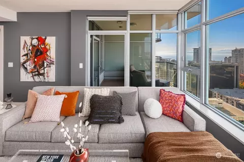 588 Bell St #2108, Seattle, WA 98121