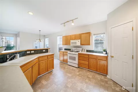 7422 143rd Avenue Ct E, Sumner, WA 98390 photo 6