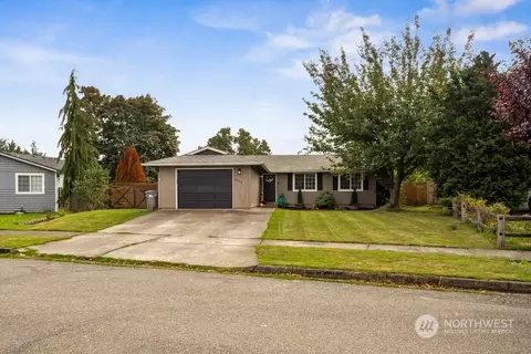 2740 Green River Ct, Enumclaw, WA 98022