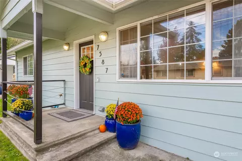 7587 Boundary Ln, Blaine, WA 98230