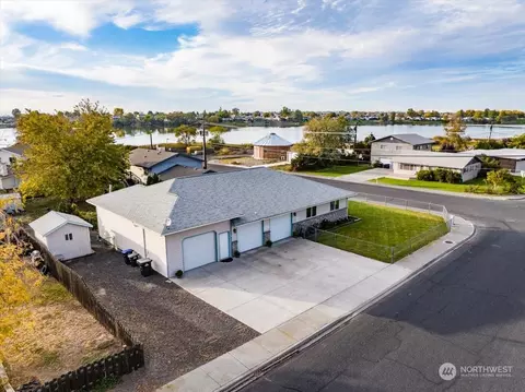 303 W Nelson Rd, Moses Lake, WA 98837