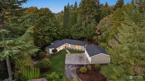 17601 12th Pl SW, Normandy Park, WA 98166