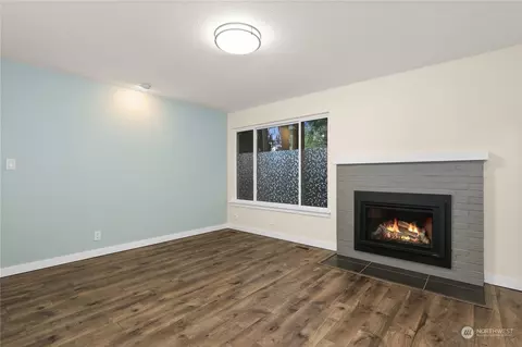 1801 Evergreen Park Ct SW #4, Olympia, WA 98502
