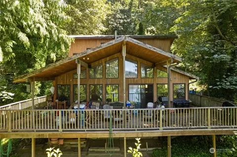 616 214th Ave NW, Lakebay, WA 98349