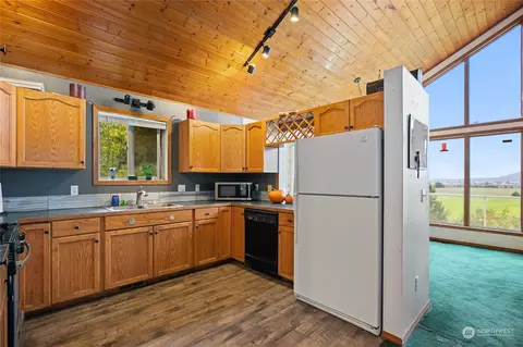 4870 Eagle Roost Dr, Sumas, WA 98295 photo 3